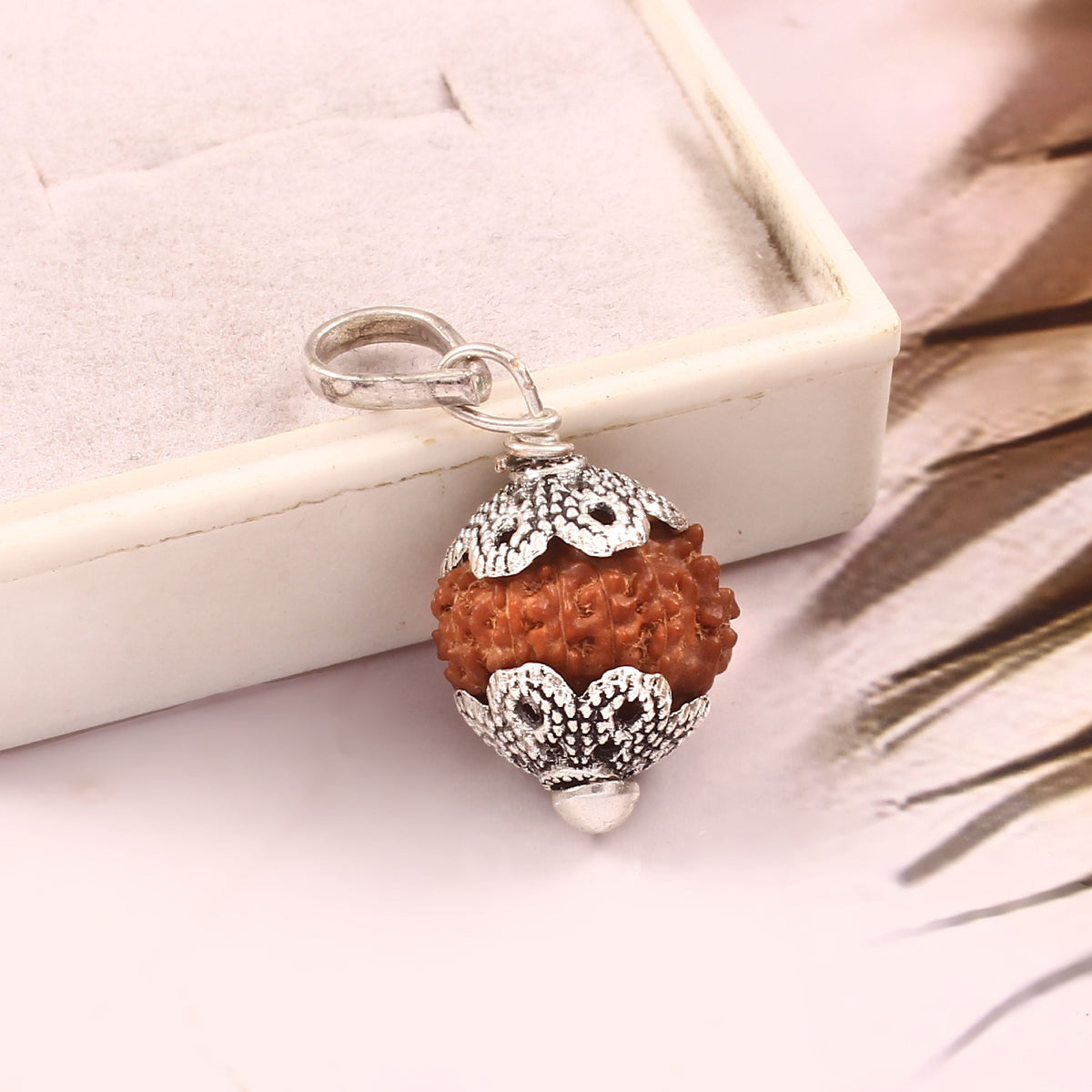 10 Mukhi Rudraksha Pendant