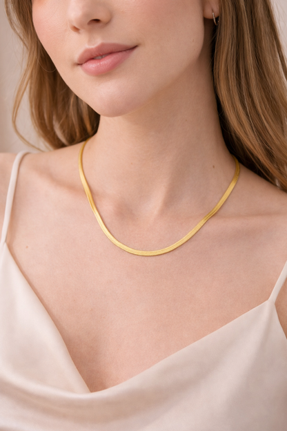 Luna Sleek Snake Chain Necklace