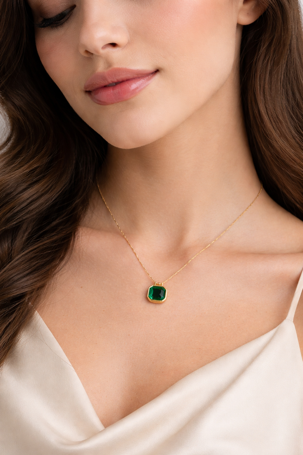 Verde Luxe Emerald Pendant Necklace