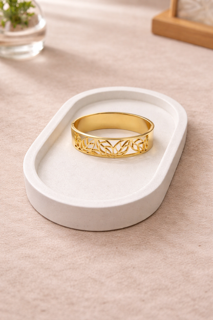 Regal Filigree Gold Bangle