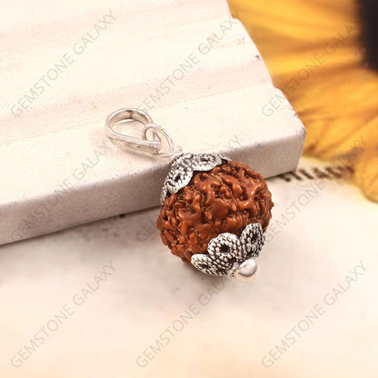 Mukhi Rudraksha Pendant With Certificate - Main Image